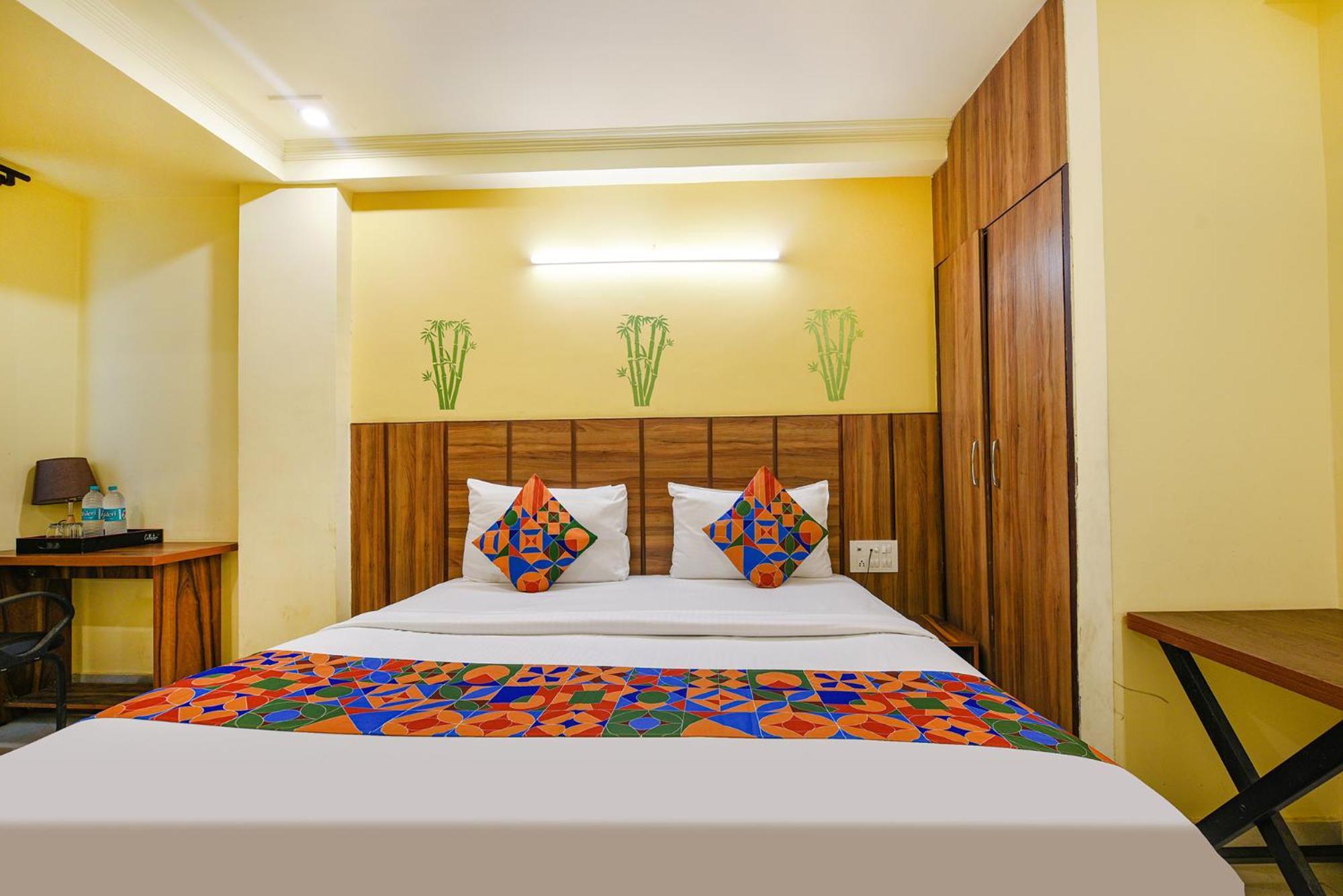 Fabhotel Ishtara Auberge - Nr Yashobhoomi Convention Centre Ню Делхи Екстериор снимка