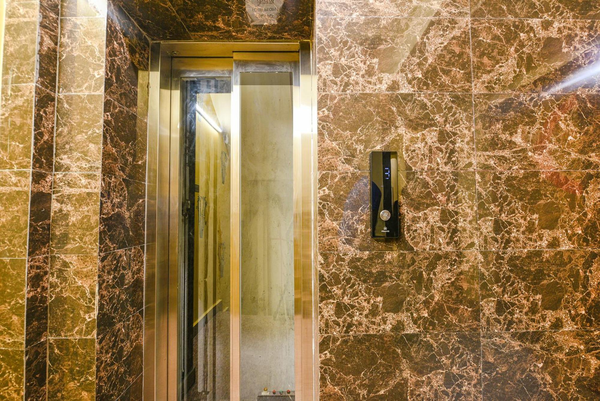 Fabhotel Ishtara Auberge - Nr Yashobhoomi Convention Centre Ню Делхи Екстериор снимка