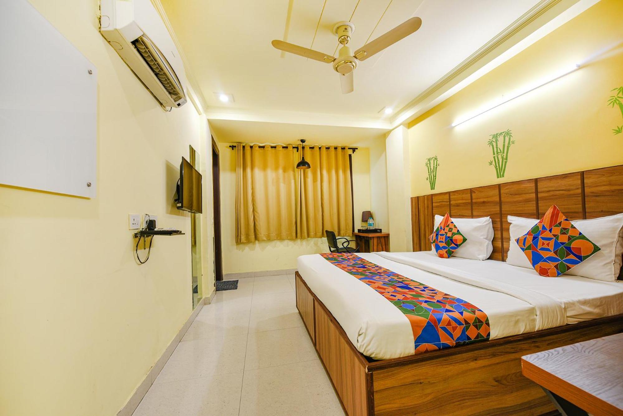 Fabhotel Ishtara Auberge - Nr Yashobhoomi Convention Centre Ню Делхи Екстериор снимка